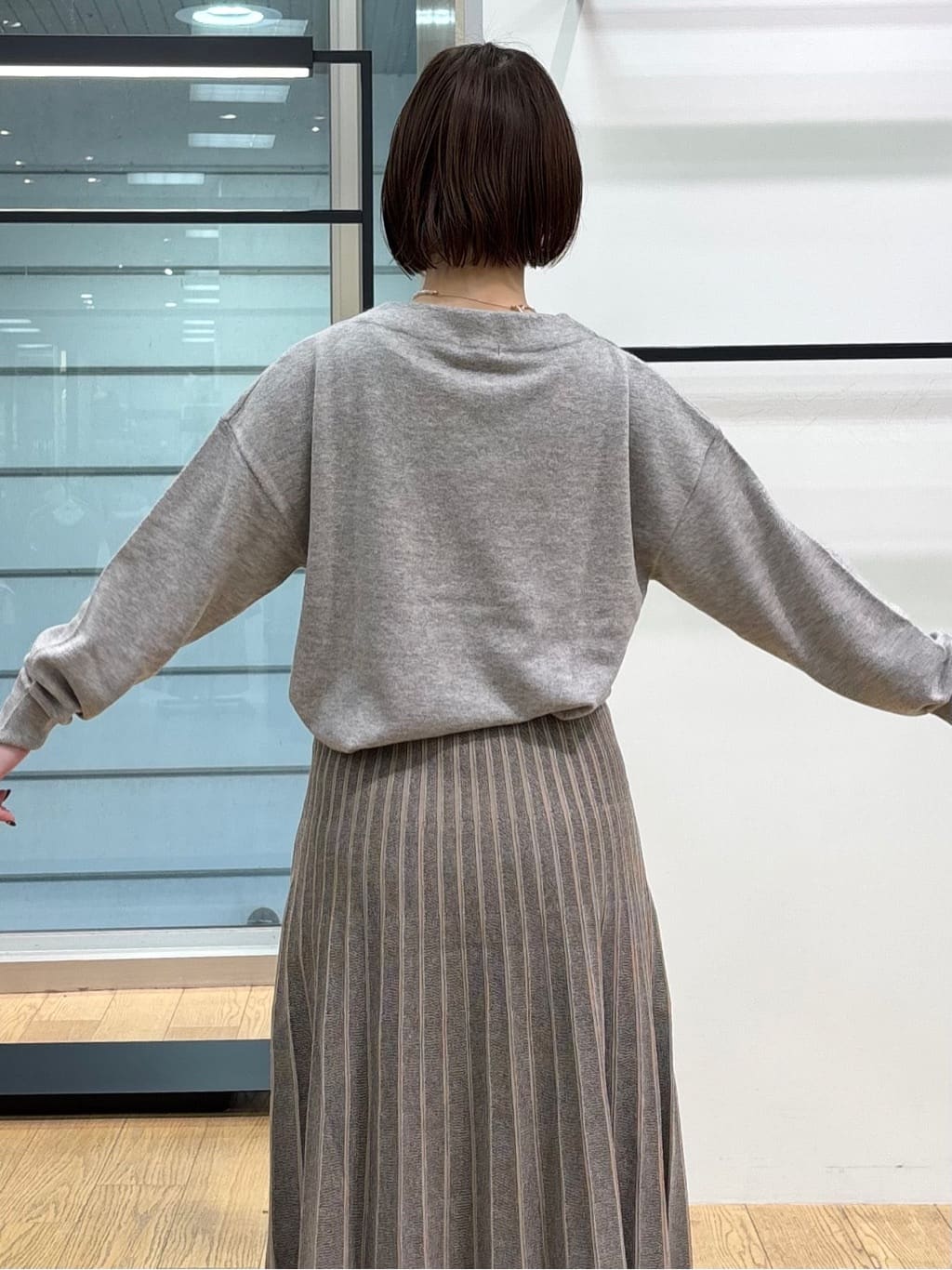 asamiさんの「INDIVI｜【洗える／カシミヤ混】ボトルネック ドルマンスリーブニット」を使ったコーディネート