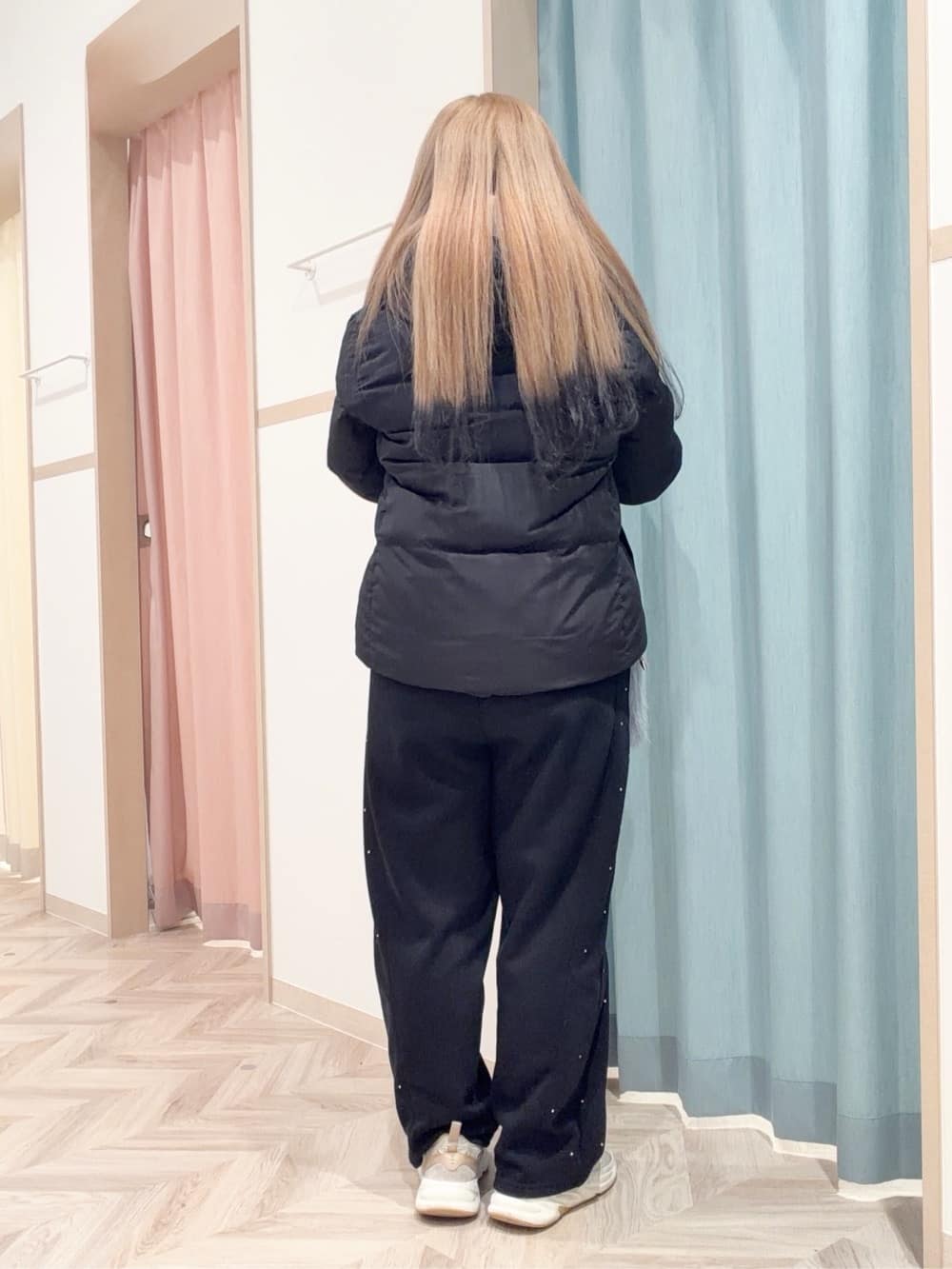 まちゃんなちゃんさんの「SHOO･LA･RUE｜【撥水/洗える】ショートフーディーダウン」を使ったコーディネート