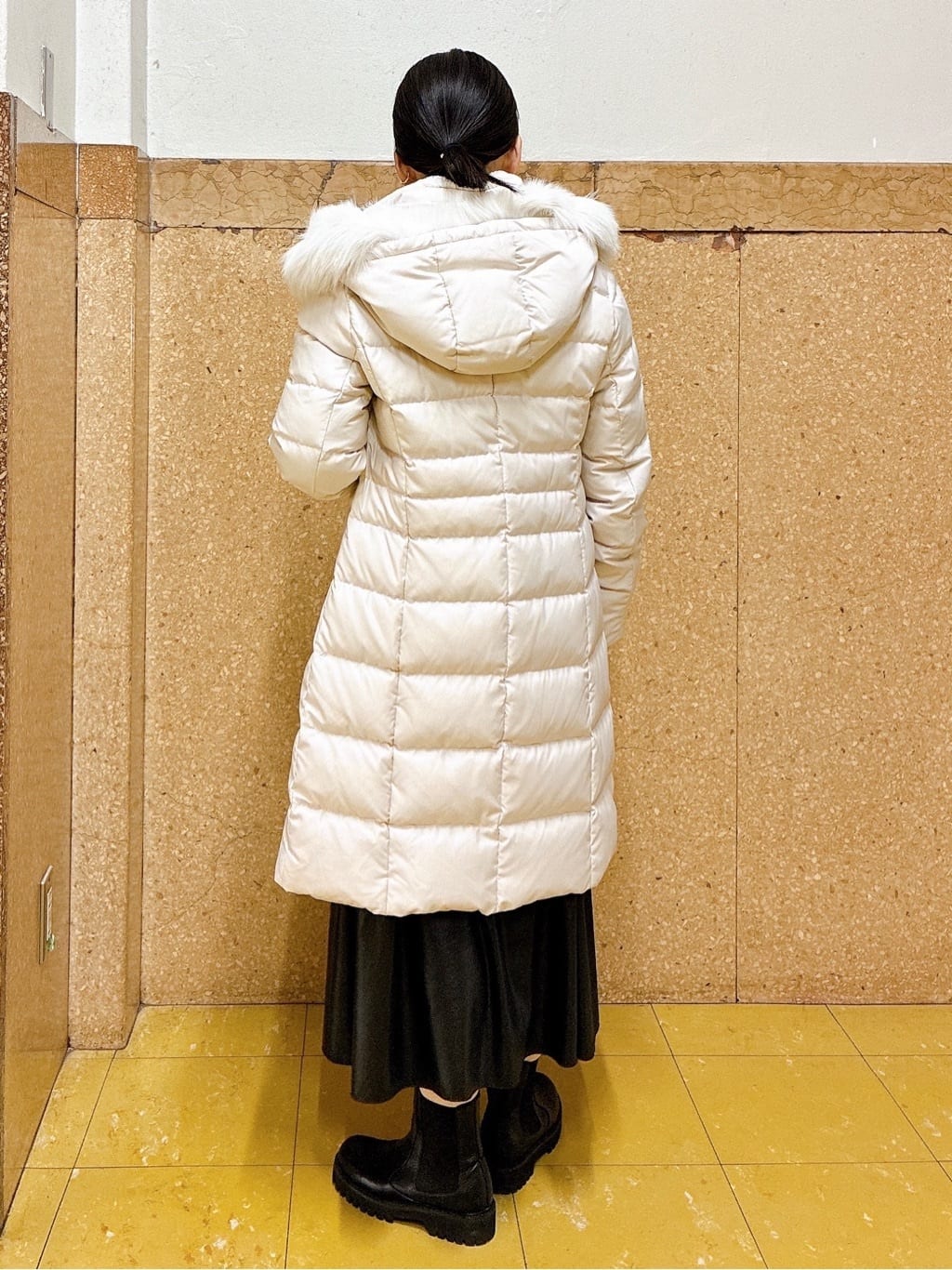hattoriさんの「INDIVI｜【名品／撥水／抗菌防臭】ロング丈リサイクルダウンコート」を使ったコーディネート