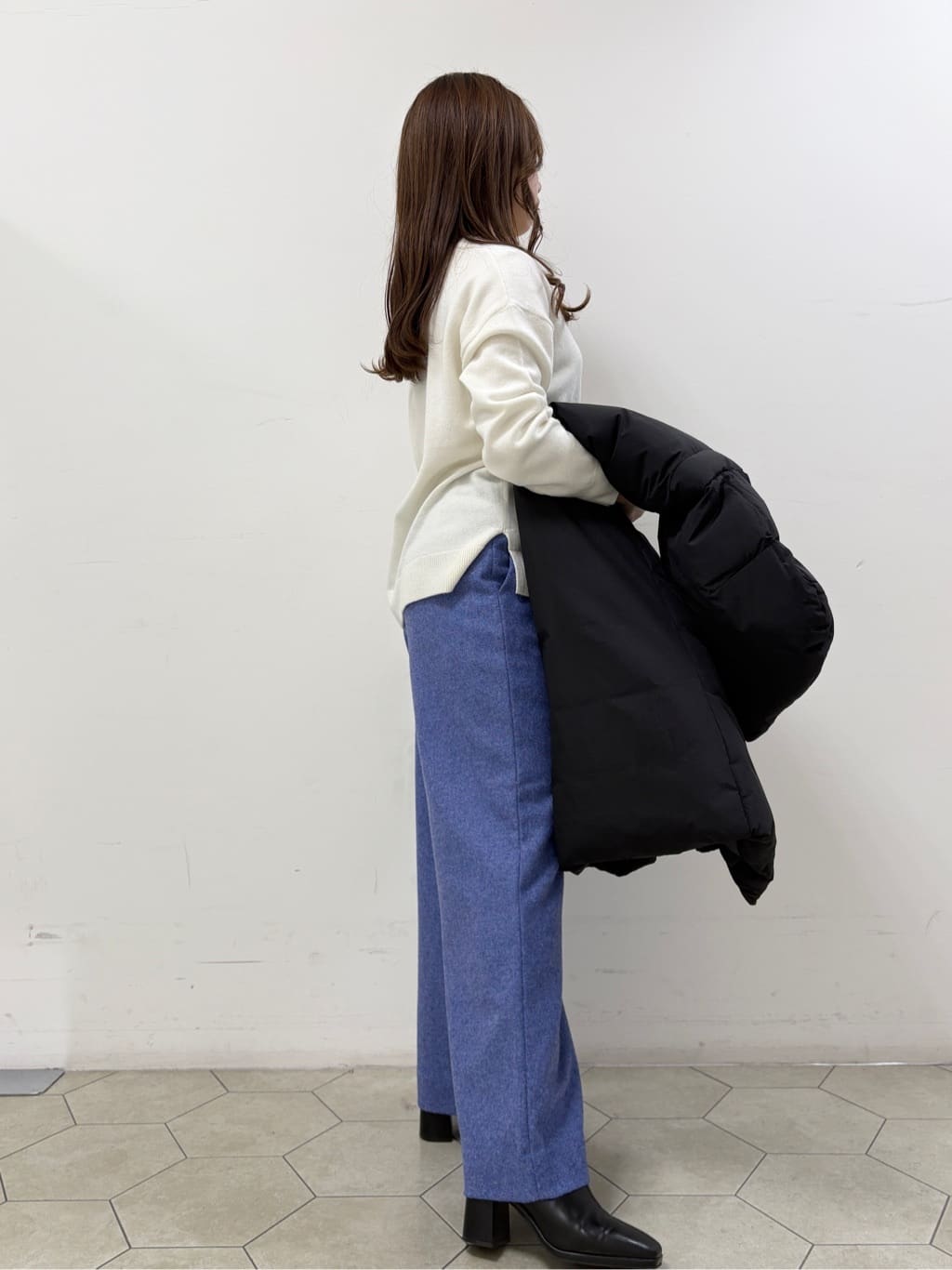 kahoさんの「INDIVI｜【褒められパンツ／ウール混】ウォームウール ワイドパンツ」を使ったコーディネート