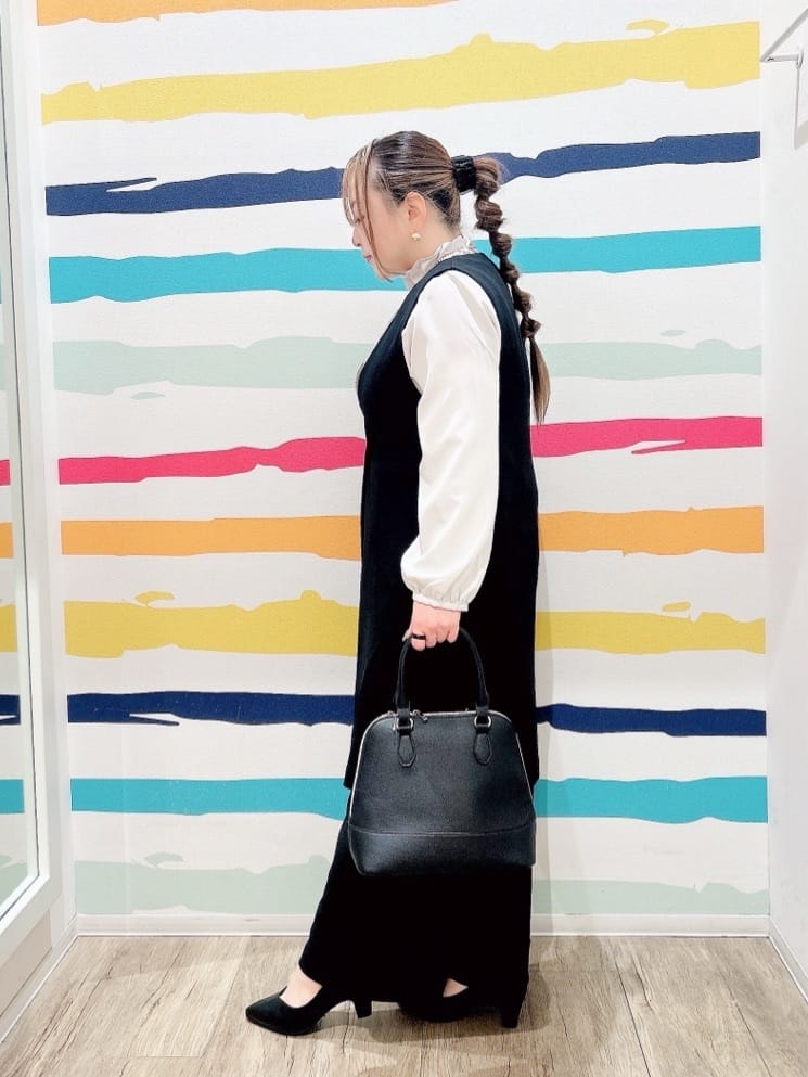 Peeさんの「SHOO･LA･RUE｜【洗濯機可】上品で華やか スタンドフリルブラウス」を使ったコーディネート