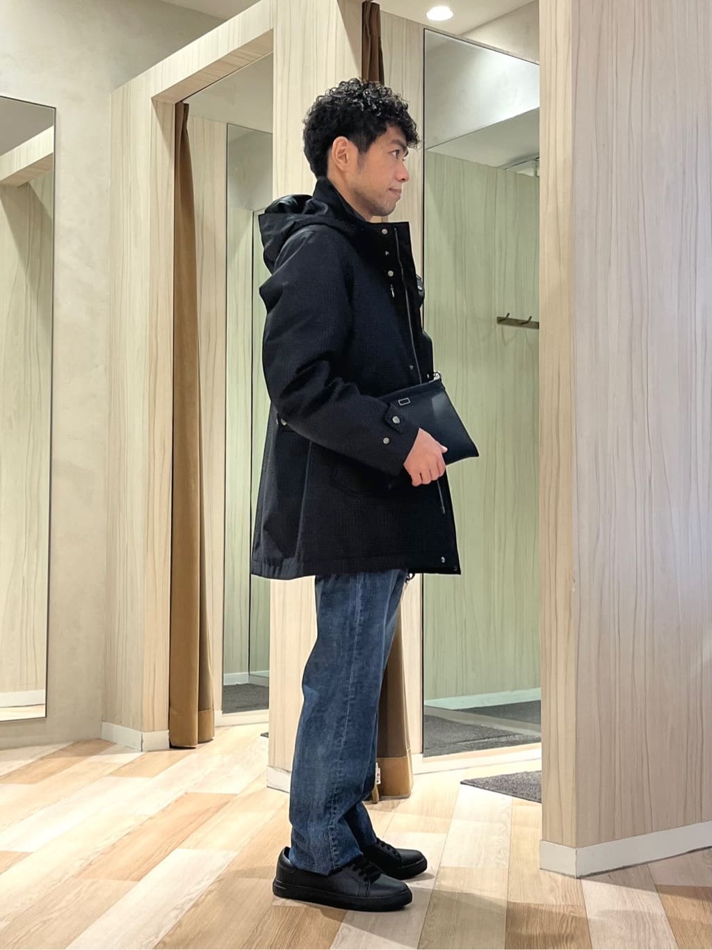 URAさんの「TAKEO KIKUCHI｜【Made in JAPAN】播州織 ドビー千鳥シャツ」を使ったコーディネート