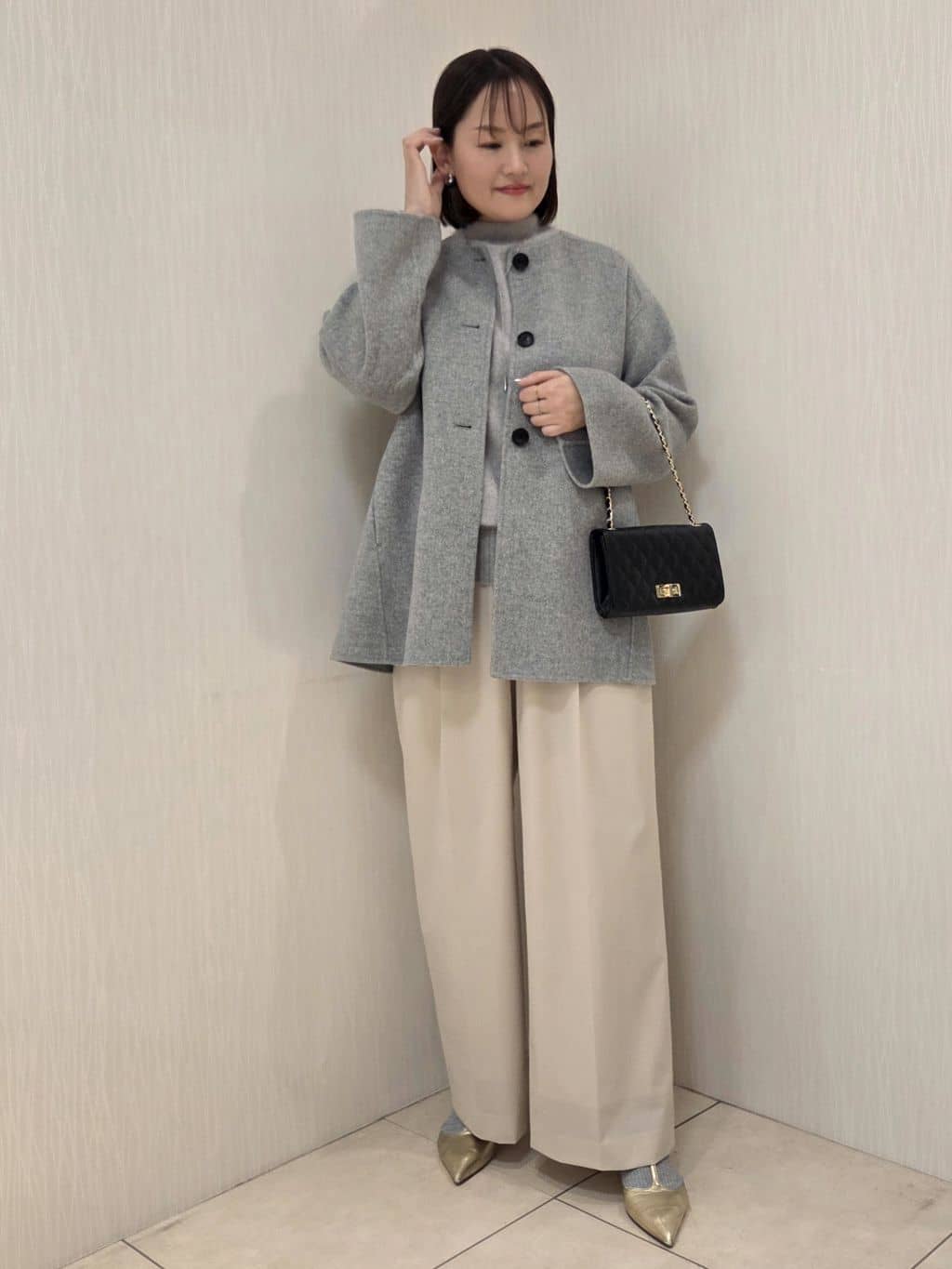 naokoさんの「UNTITLED｜【ミディ丈/軽やか】セミラグランリバー コート」を使ったコーディネート