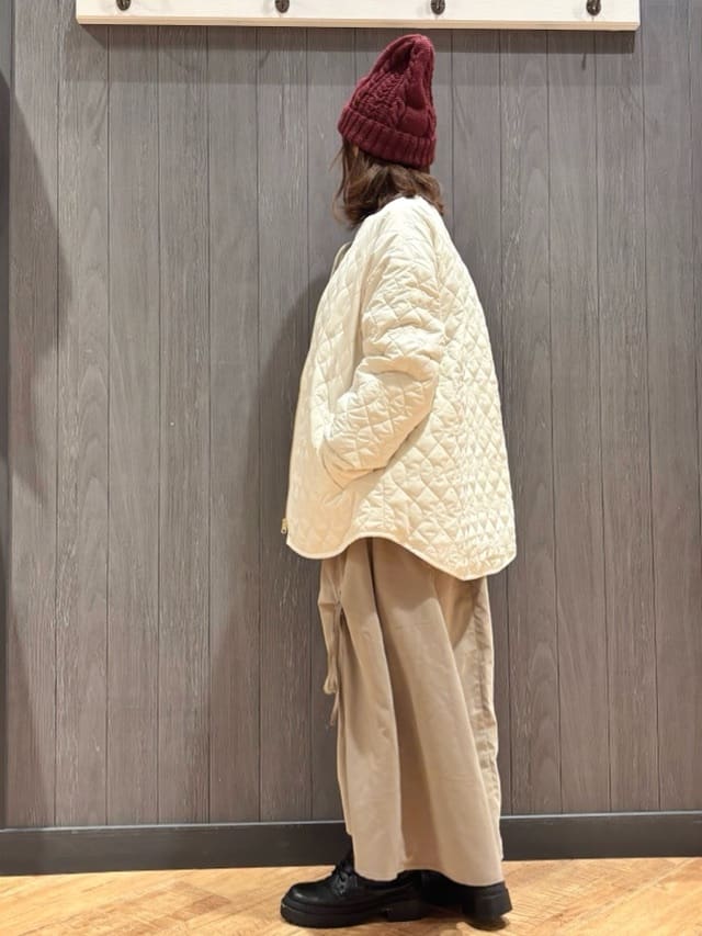 meiさんの「SHOO･LA･RUE｜【洗濯機可/S-LL】裾スカラップが差がつく コード刺繍ロゴニット」を使ったコーディネート