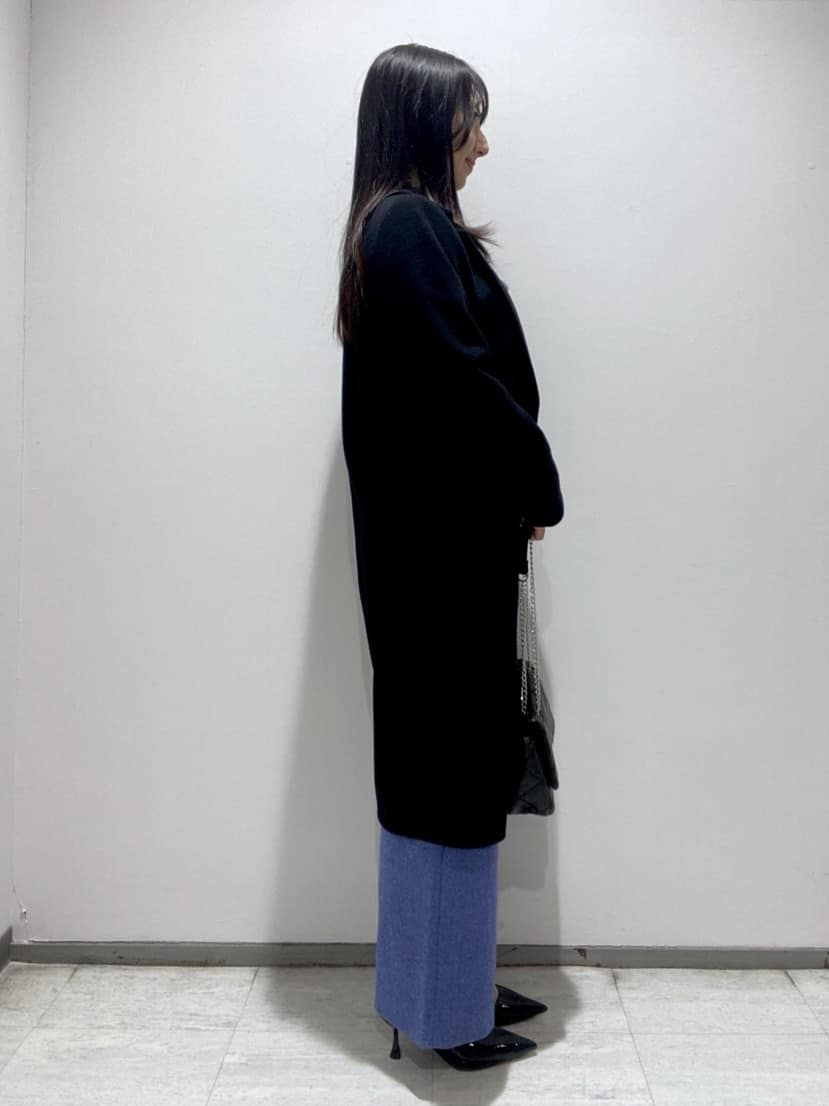meiさんの「INDIVI｜【洗える／チュニック丈／カシミヤ混】スリットデザインVネックニット」を使ったコーディネート