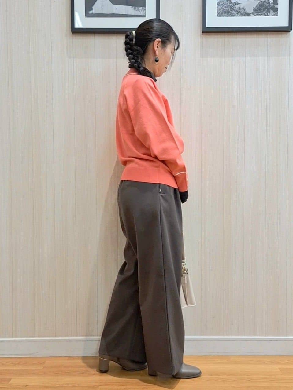 Saoさんの「SHOO･LA･RUE｜【洗濯機可/S-LL】 フラップイージーワイドパンツ」を使ったコーディネート