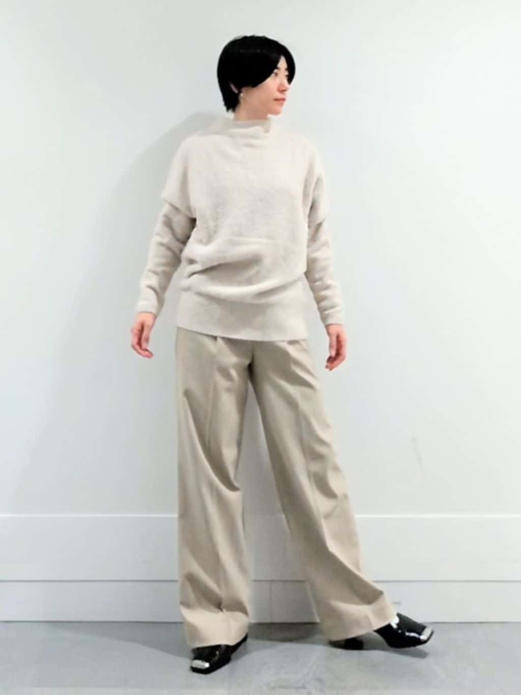 ミズタさんの「UNTITLED｜【大人な品格/ふわふわニット】フォックスカシミヤ コクーンニット」を使ったコーディネート
