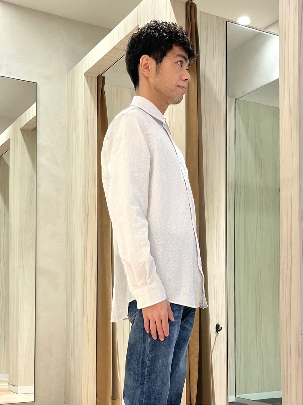 URAさんの「TAKEO KIKUCHI｜【Made in JAPAN】播州織 ドビー千鳥シャツ」を使ったコーディネート