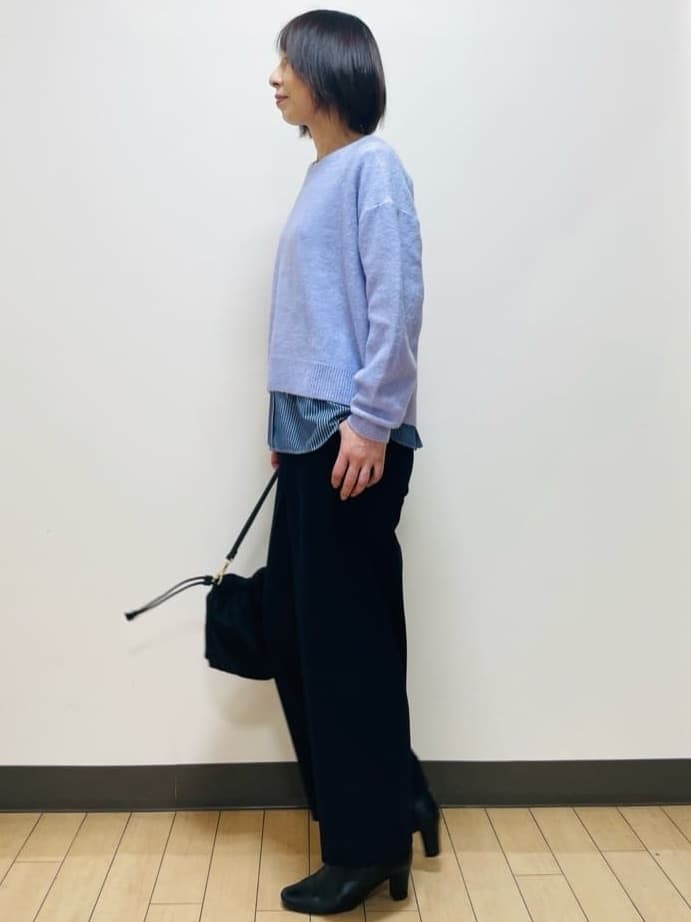 Riiさんの「Reflect｜【選べる5色／ゆったりシルエット】Vネックスパンコールニット」を使ったコーディネート