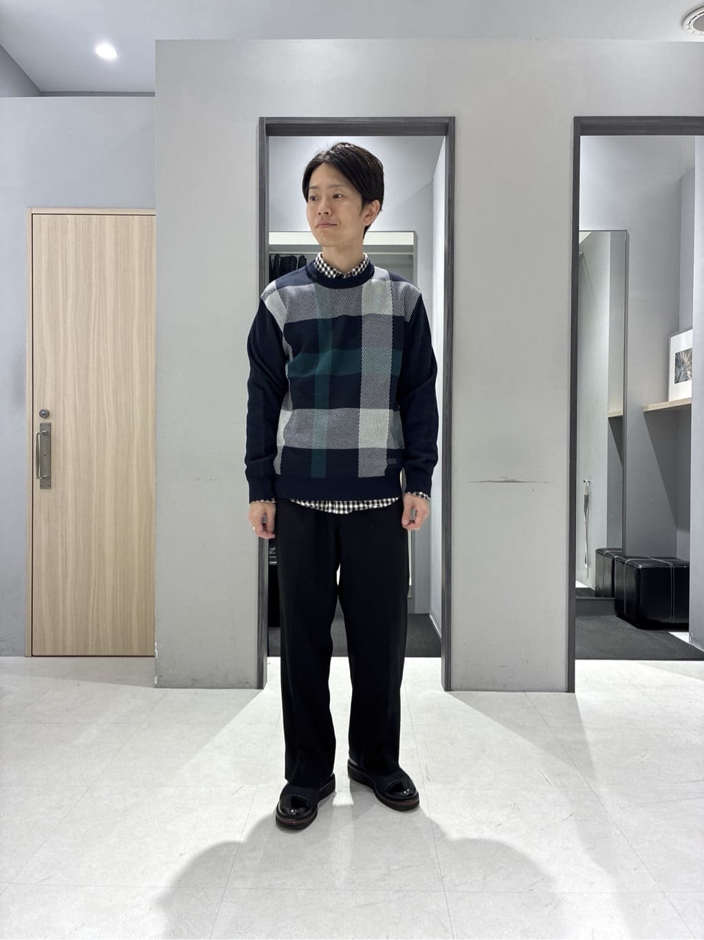 わいずみさんの「TAKEO KIKUCHI｜【Made in JAPAN】ビッグチェック＆スライドパズル柄 ニット」を使ったコーディネート