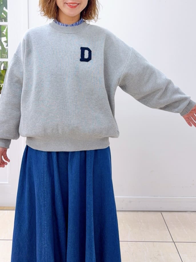 Osawaさんの「Dessin｜【洗える】Dサガラ刺繍ワッペン付きニット」を使ったコーディネート