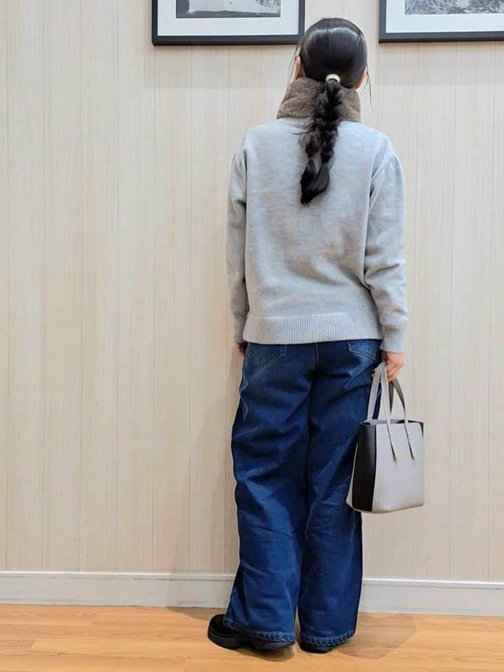 Saoさんの「SHOO･LA･RUE｜【S-LL】脚のラインを拾いにくい デニムワイドパンツ」を使ったコーディネート
