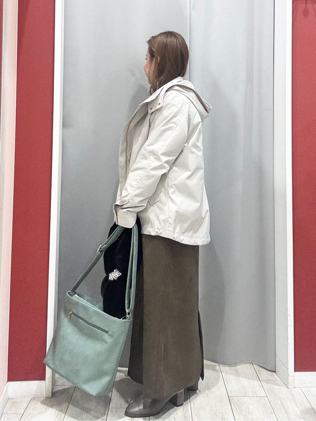 shioさんの「SHOO･LA･RUE｜【S-LL】きらっと華やぐ　大人のスパンコールニット」を使ったコーディネート