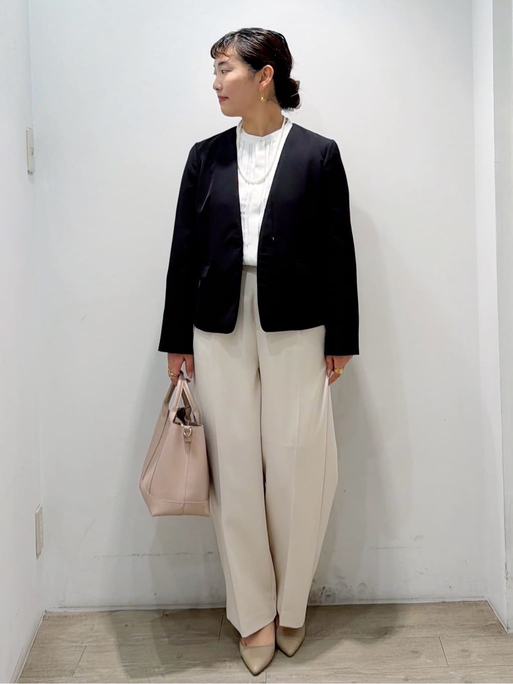 sumicaさんの「OPAQUE.CLIP｜《通勤／セットアップ対応》 Vネックジャケット／ダブルクロス【洗濯機OK】」を使ったコーディネート
