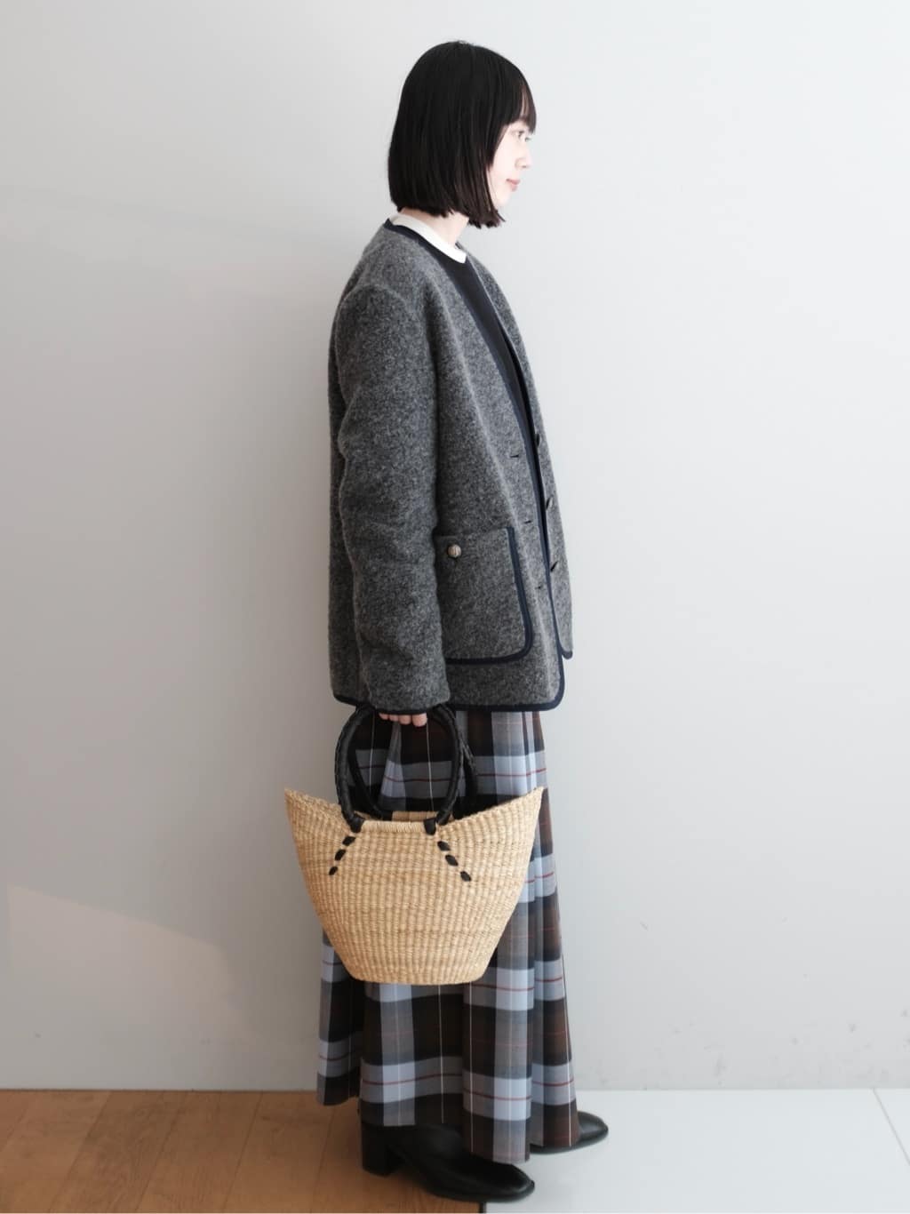 Kishimotoさんの「DRESSTERIOR｜◆チェックタックソフトプリーツスカート」を使ったコーディネート