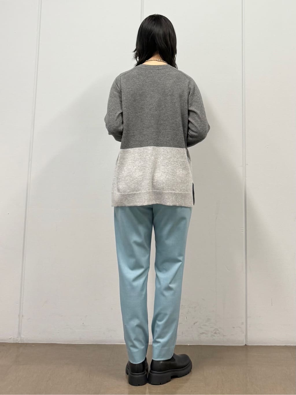 mizukiさんの「INDIVI｜【軽やか／ゆったり】ウール混ショートトレンチコート」を使ったコーディネート