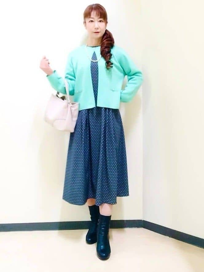 花さんの「Reflect｜【通勤/お出かけ◎】ジオメプリントクラシカルワンピース」を使ったコーディネート