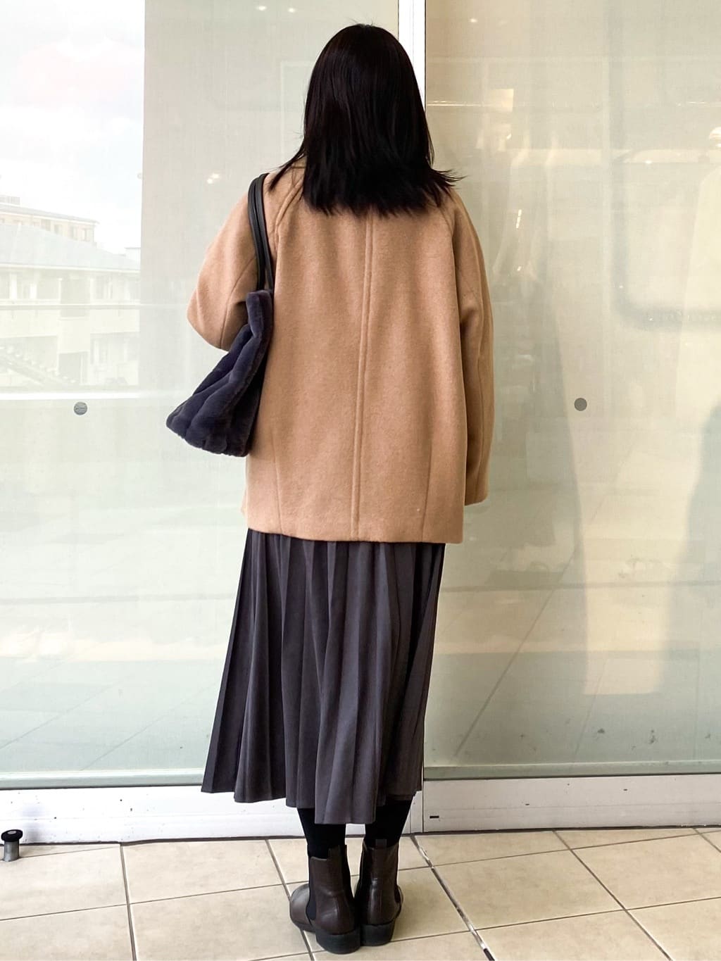 Jeanさんの「OPAQUE.CLIP｜カシミヤブレンドウールミドルピーコート」を使ったコーディネート