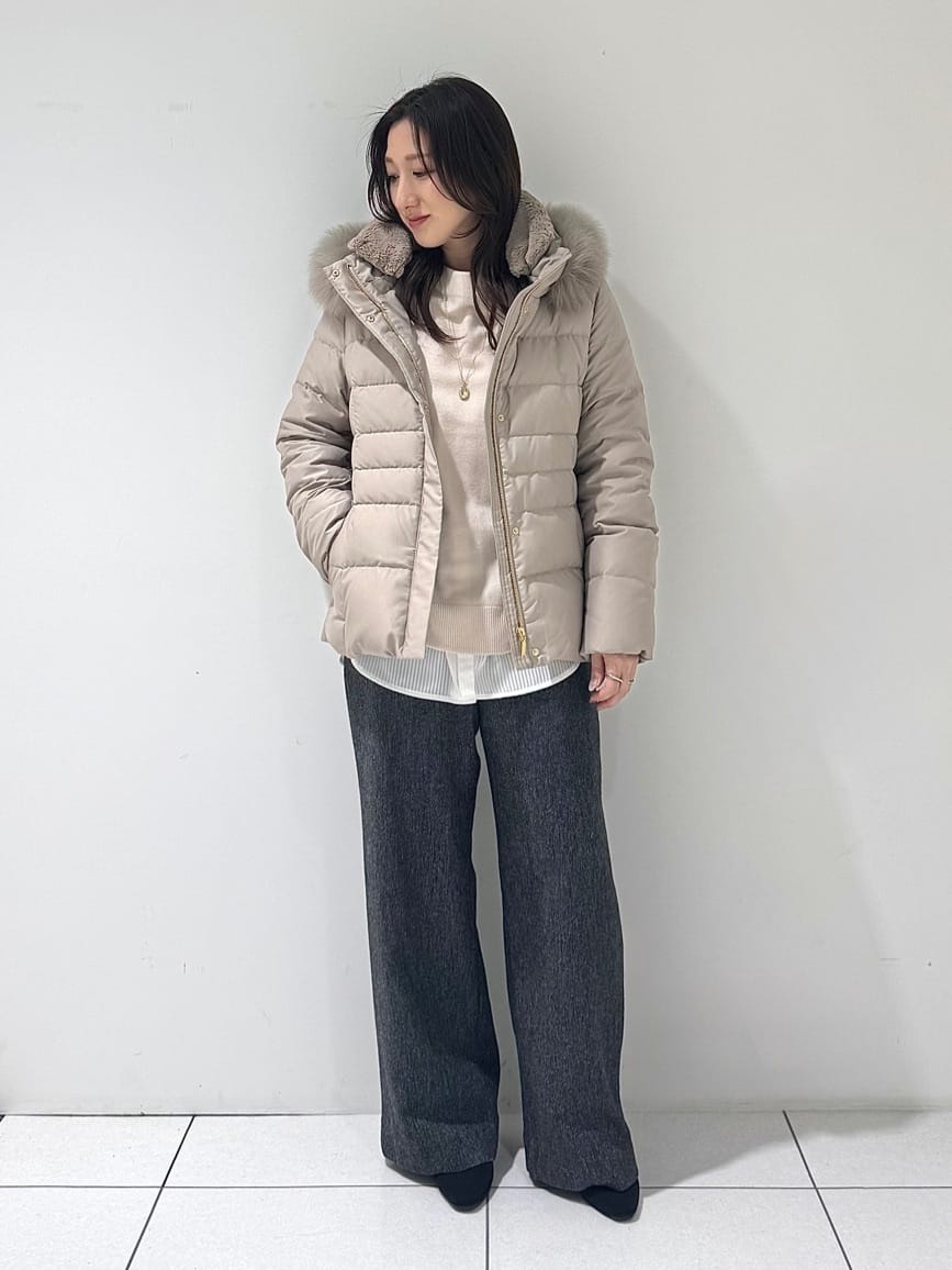 そんさんの「INDIVI｜【名品／撥水／抗菌防臭】ショート丈リサイクルダウンコート」を使ったコーディネート