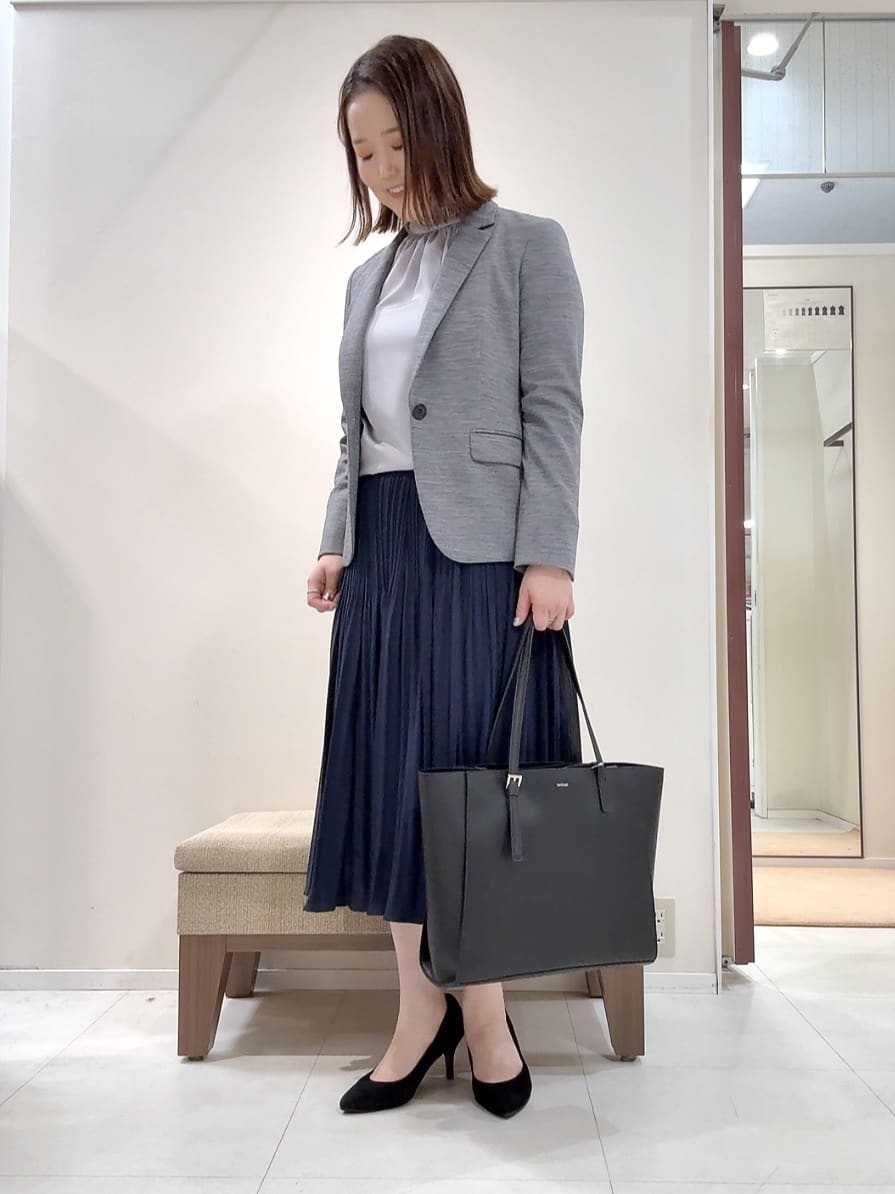 YUIさんの「UNTITLED｜【洗えるスーツ／ストレッチ】ウール混ジャージ テーラードジャケット」を使ったコーディネート