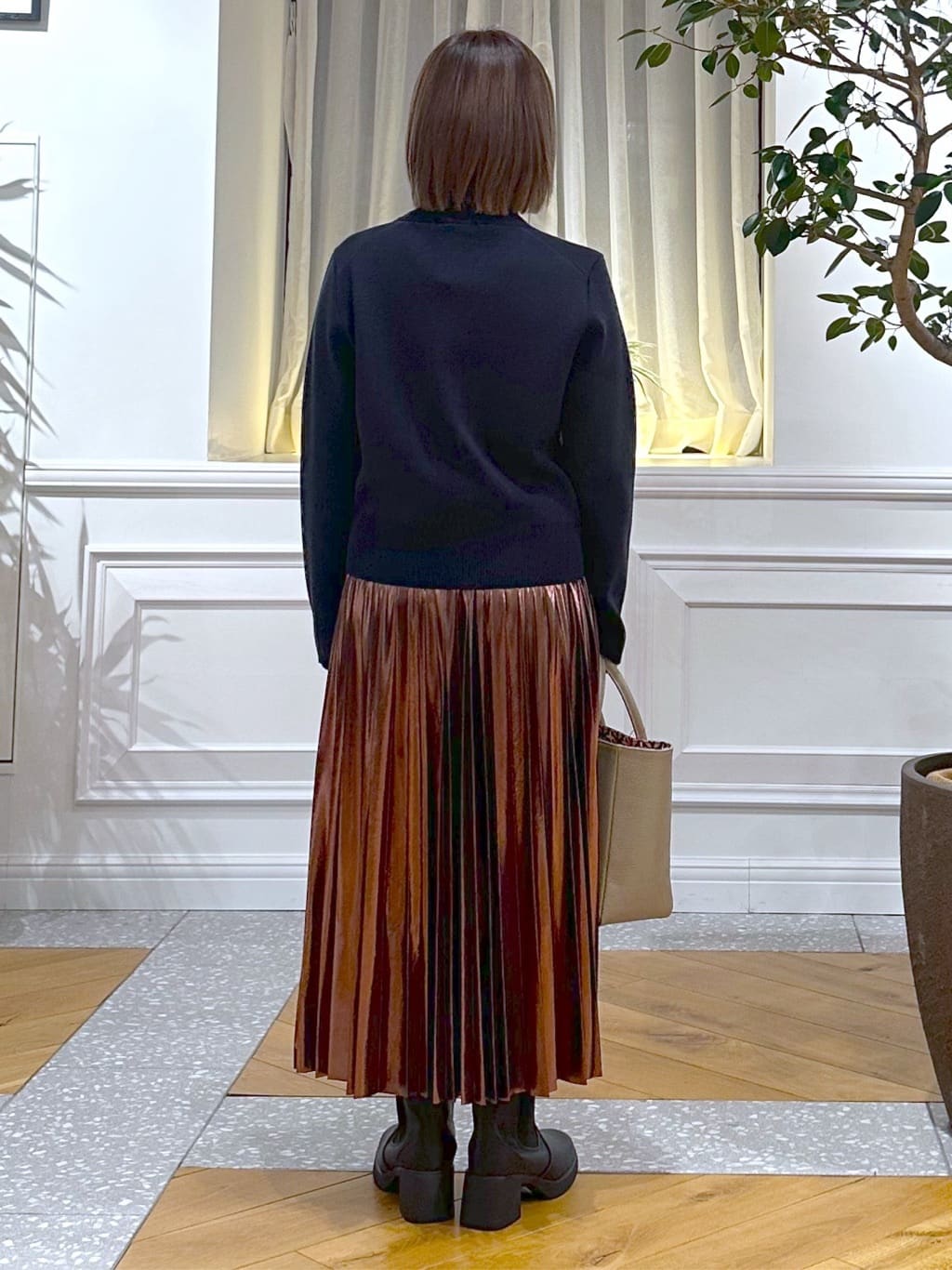 なべこさんの「DRESSTERIOR｜【インナー使いに最適/しっとり暖かな吸湿発熱素材】タートルネックプルオーバー」を使ったコーディネート