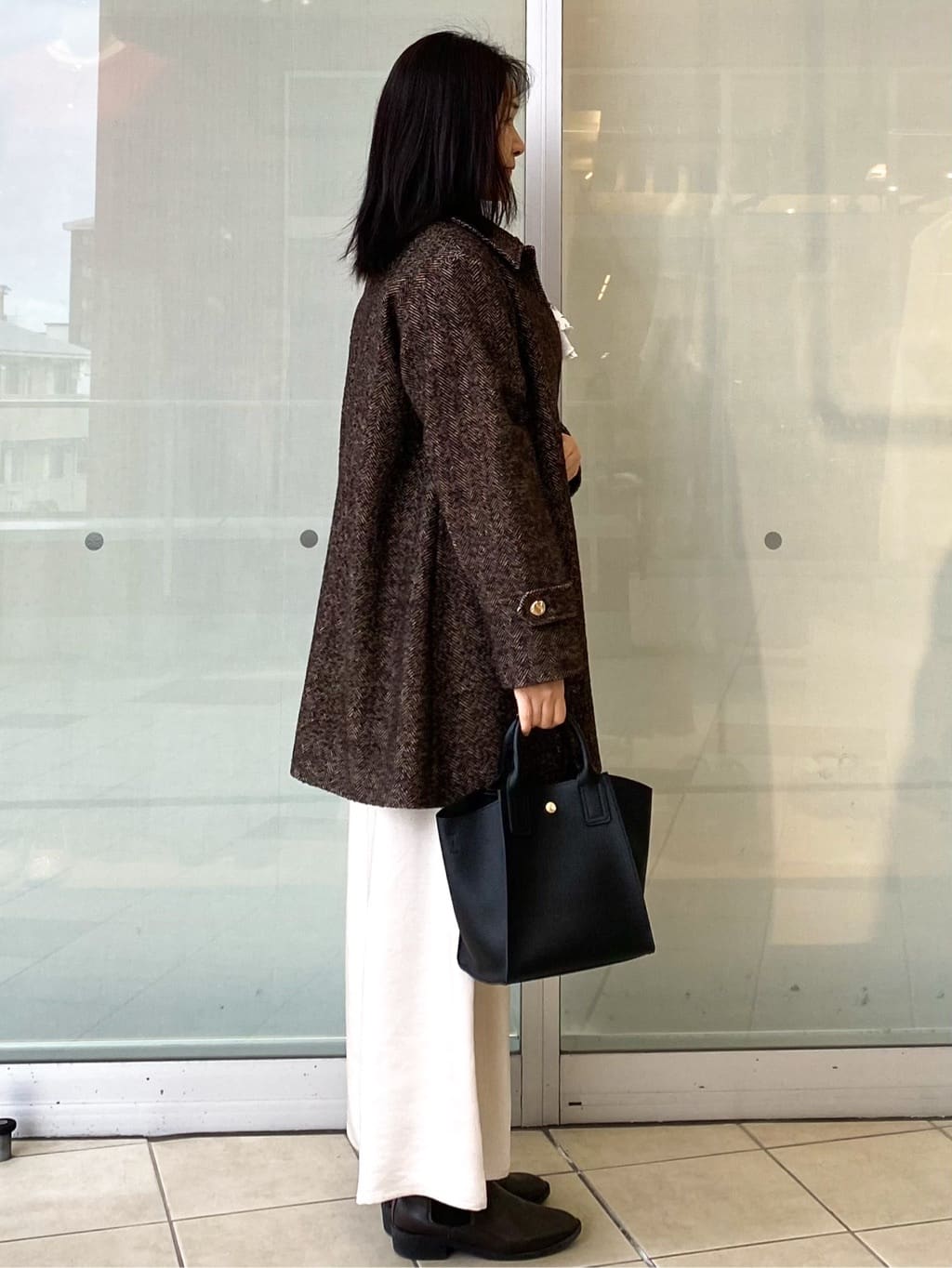 Jeanさんの「OPAQUE.CLIP｜ヘリンボーンステンカラーコート」を使ったコーディネート