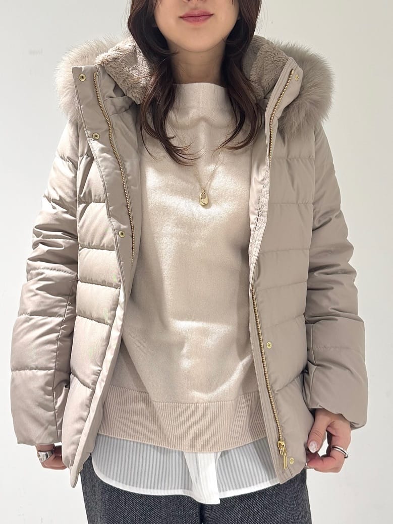 そんさんの「INDIVI｜【名品／撥水／抗菌防臭】ショート丈リサイクルダウンコート」を使ったコーディネート
