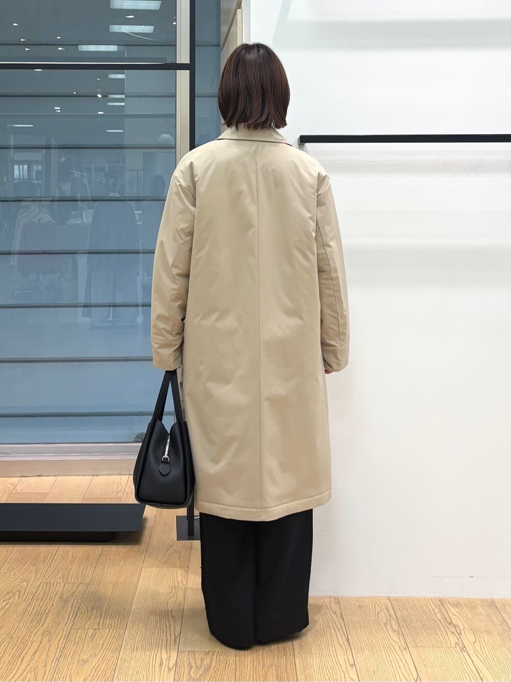 asamiさんの「INDIVI｜【褒められパンツ／ウール混】ウォームウール ワイドパンツ」を使ったコーディネート