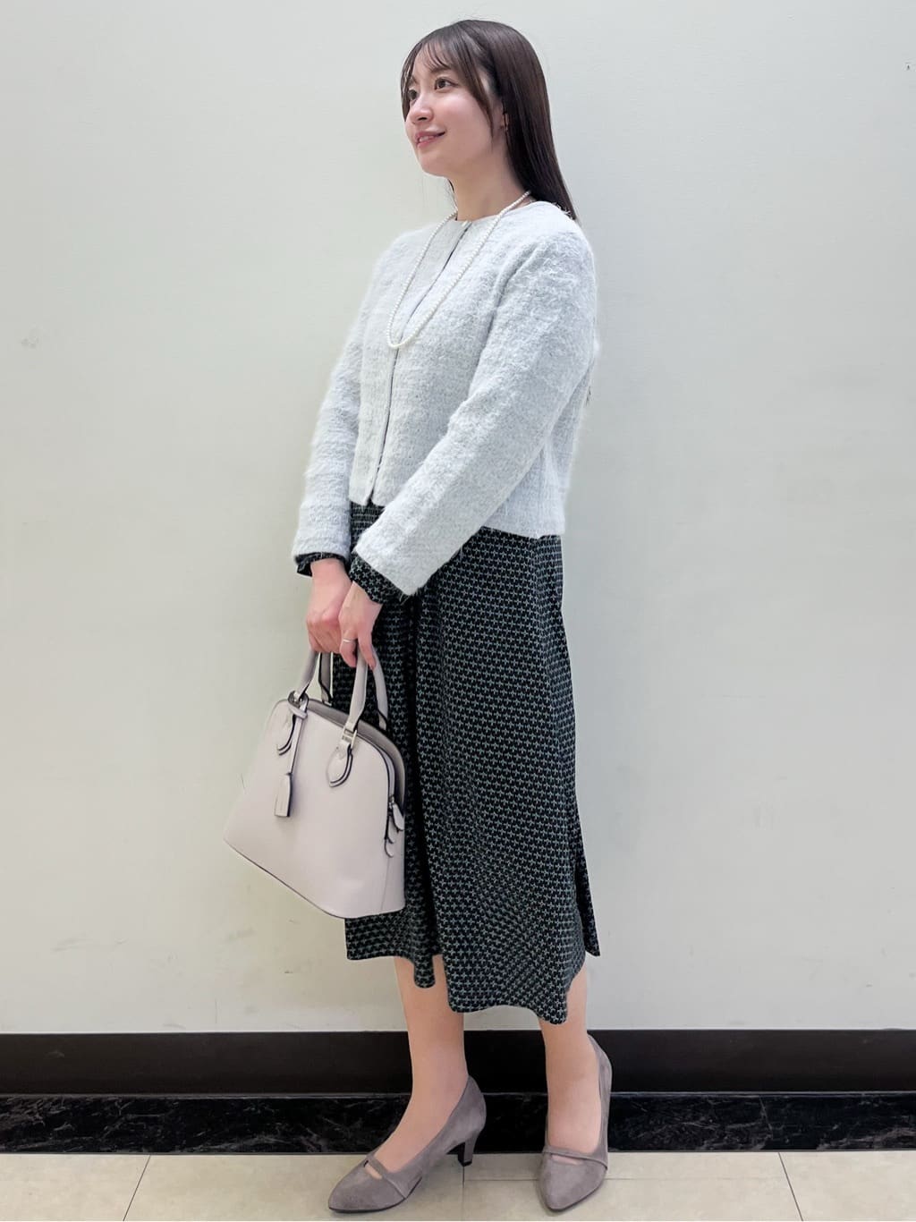 mikikoさんの「Reflect｜【お食事会やお出かけに◎】ふんわりジャカード編みカーディガン」を使ったコーディネート
