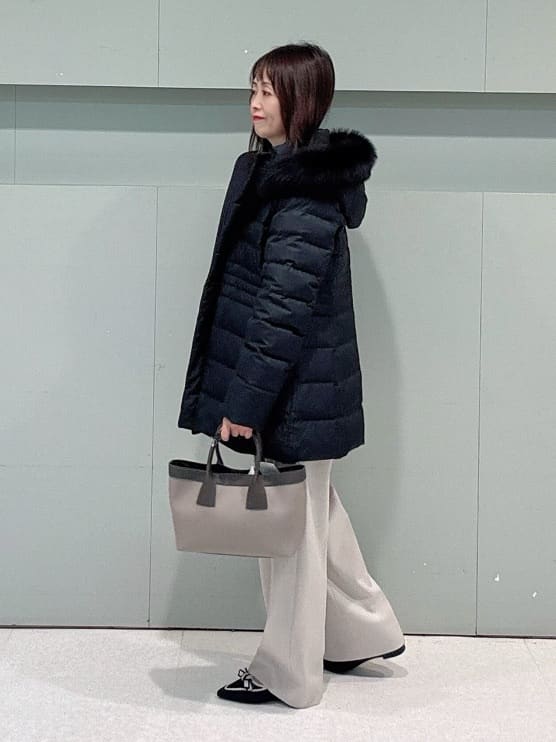 makiさんの「UNTITLED｜【はっ水機能/フード取り外し可】ミディダウンコート」を使ったコーディネート