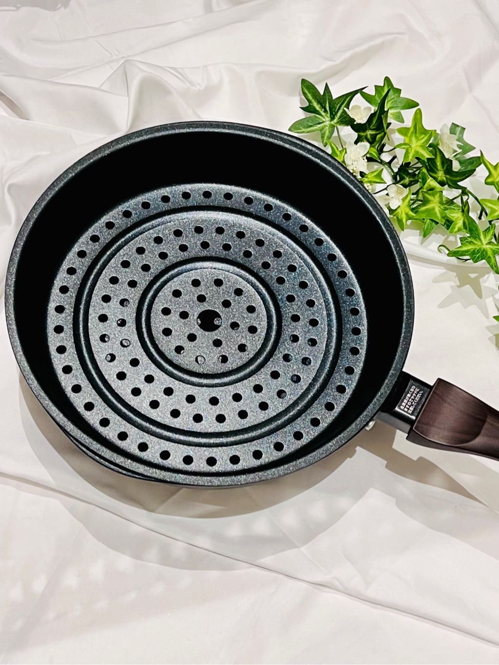 nagiさんの「212 KITCHEN STORE｜KIMURAnoFRYING PAN（キムラノフライパン）BK」を使ったコーディネート