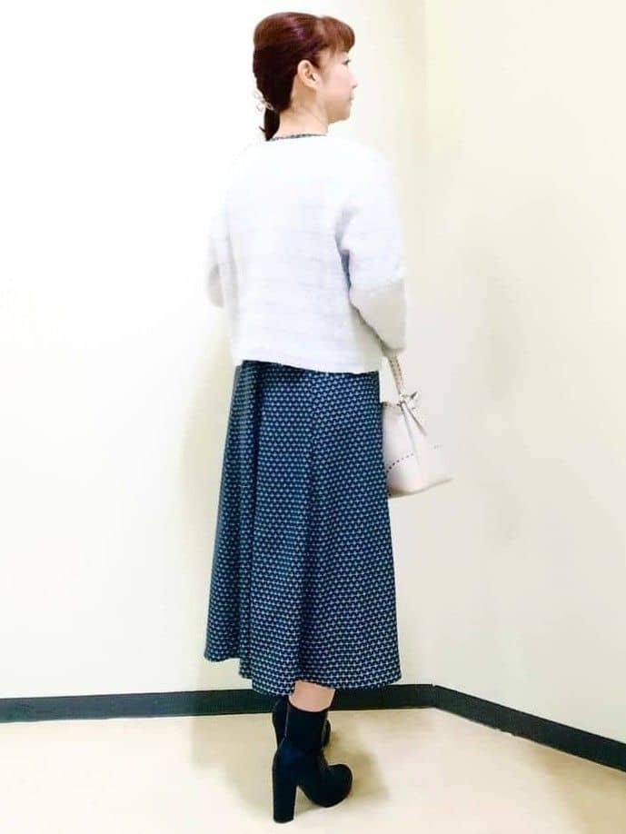 花さんの「Reflect｜【通勤/お出かけ◎】ジオメプリントクラシカルワンピース」を使ったコーディネート