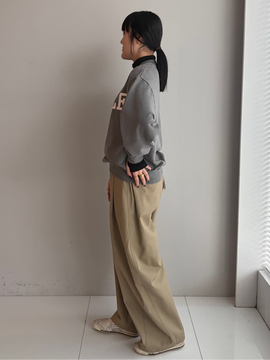 Akutagawaさんの「tk.TAKEO KIKUCHI｜YALEロゴスウェット」を使ったコーディネート