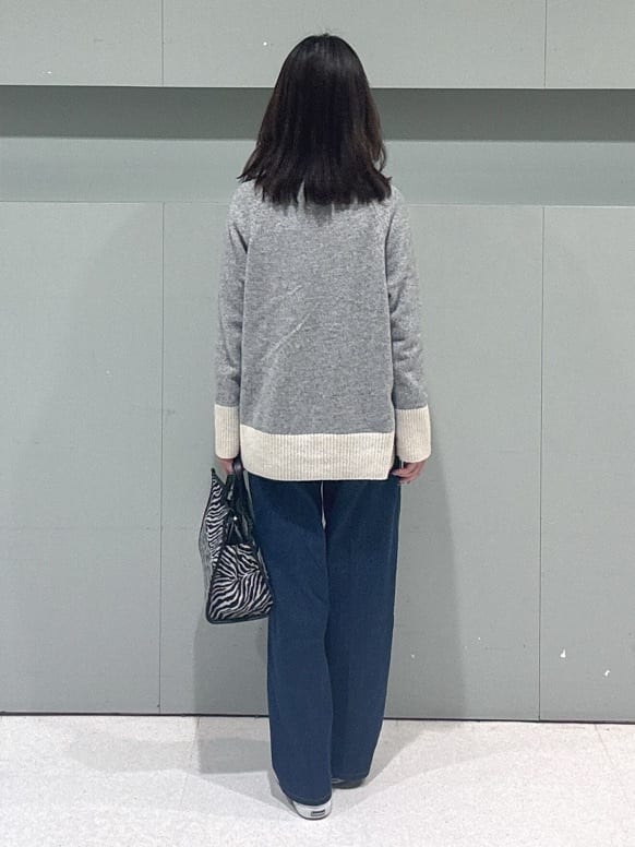 makiさんの「UNTITLED｜【重ね着もおすすめ/洗える】ウールカシミヤ クルーネックニット」を使ったコーディネート