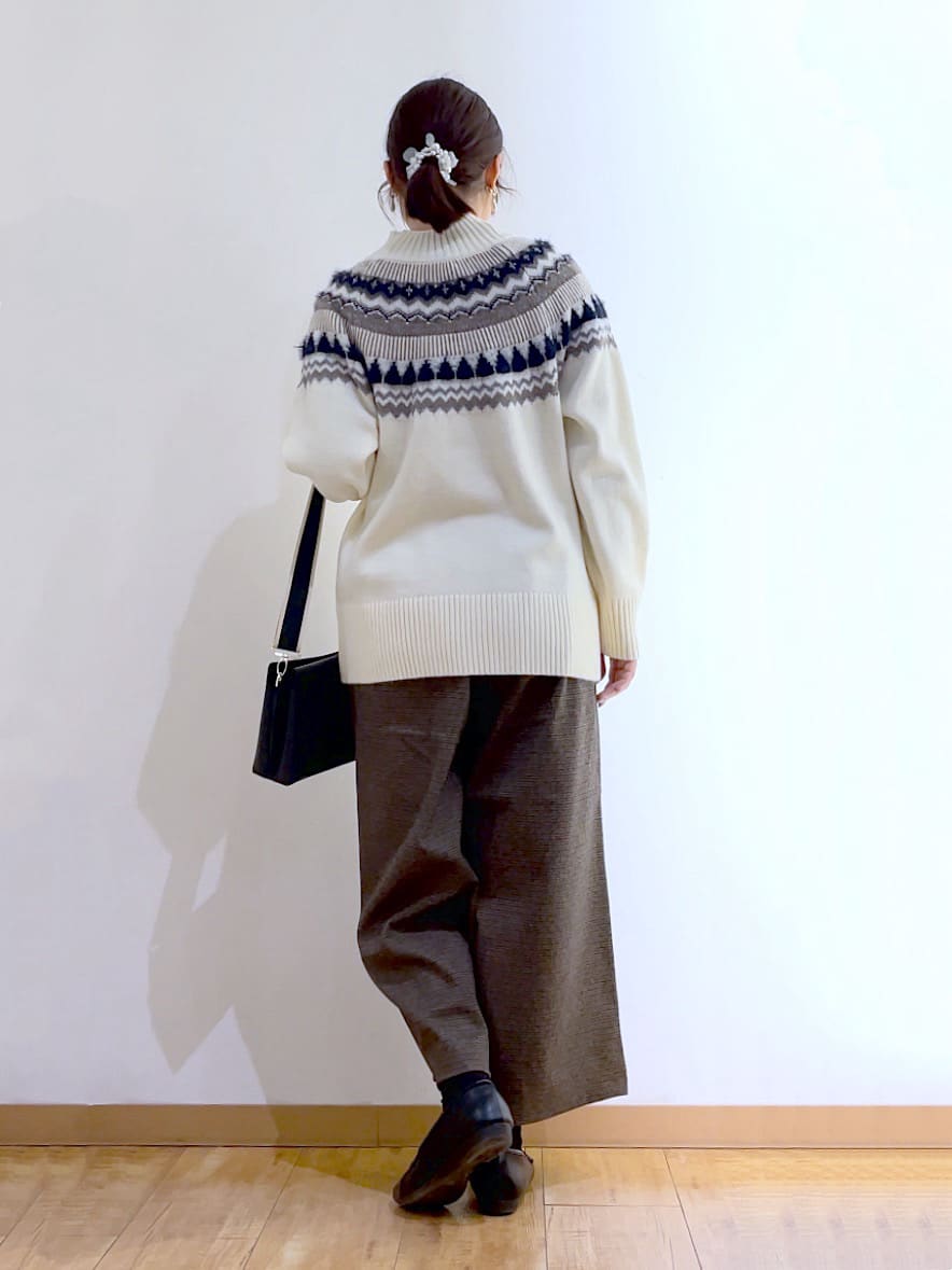 かのさんの「SHOO･LA･RUE｜【洗濯機可/S-LL】配色が大人かわいい　フェアアイル柄求心ニット」を使ったコーディネート