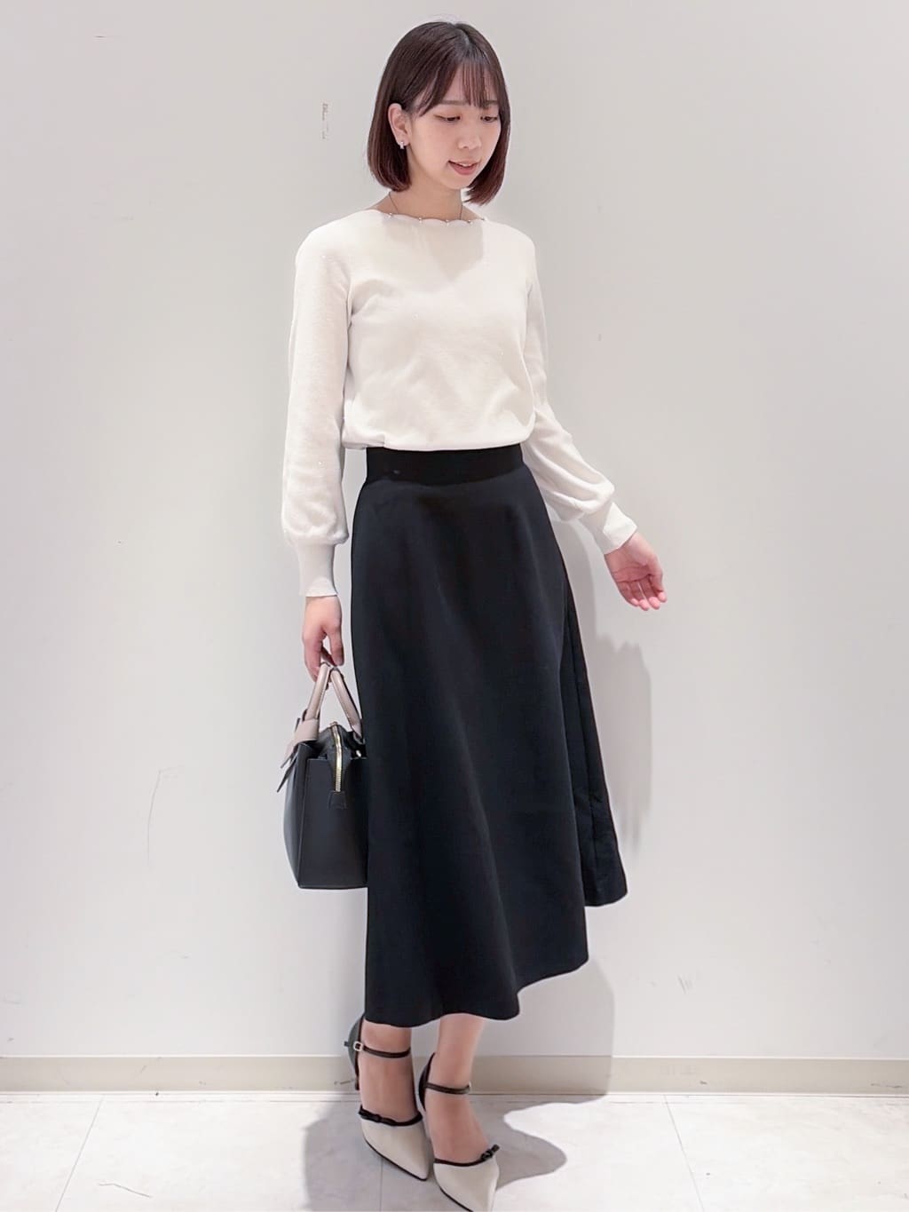 yurinaさんの「index｜ラメスカラップビジューデザインニット【洗濯機OK】《6col／S～LL》」を使ったコーディネート