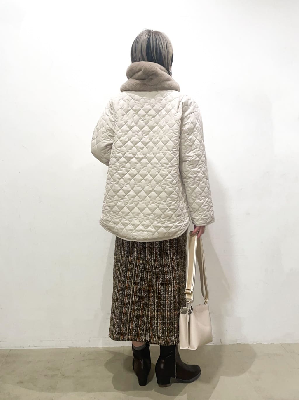 Ricoさんの「SHOO･LA･RUE｜【2点セット/洗濯機可/S-LL】着回しがきく もちもちハイネックニット+裾シャツインナー」を使ったコーディネート