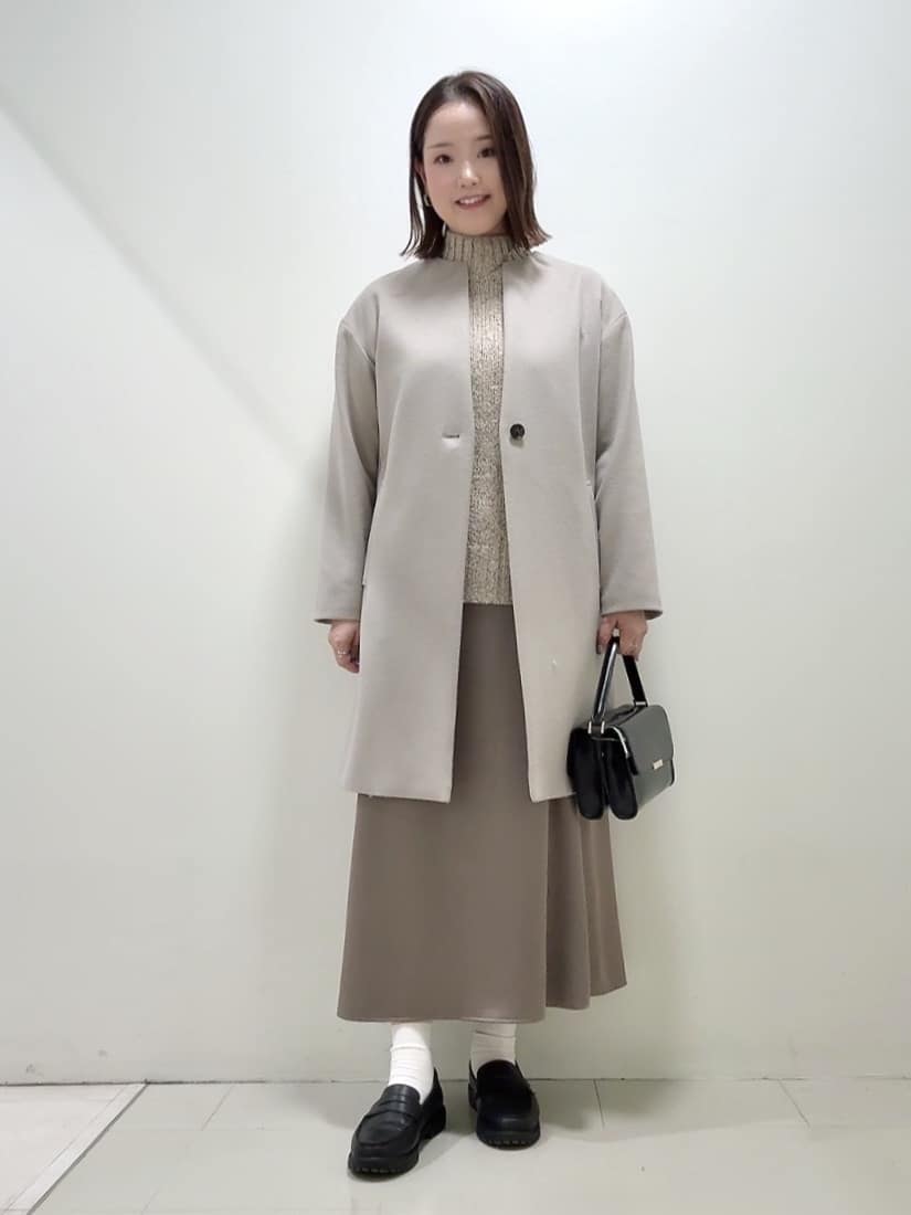 YUIさんの「UNTITLED｜【ウエストゴム/洗える】サテンナロースカート」を使ったコーディネート