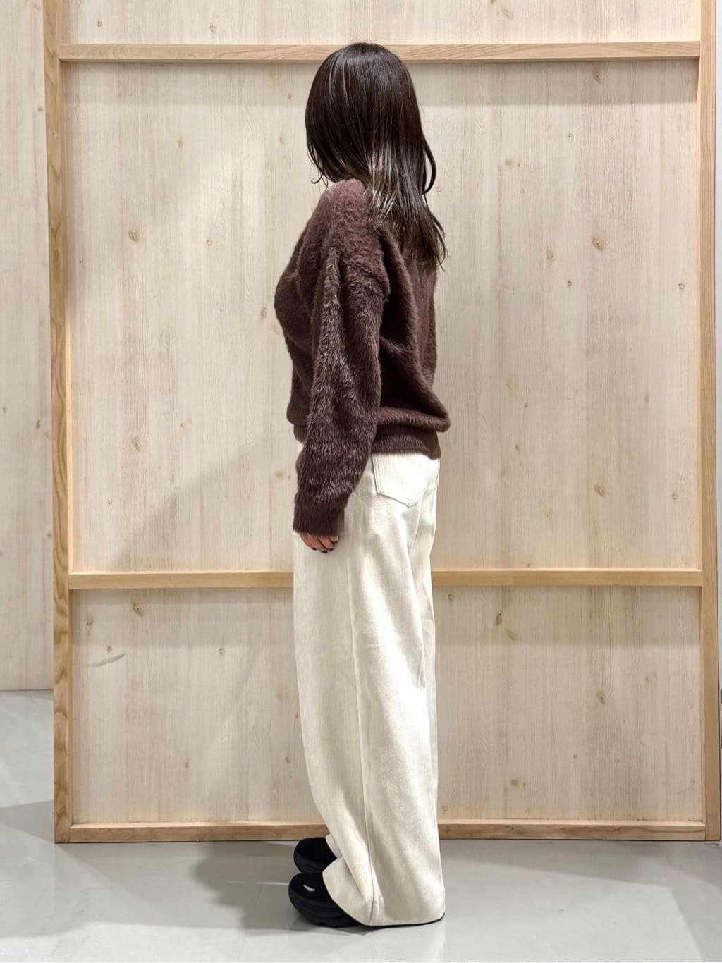 nanaさんの「THE SHOP TK｜きれいめにもカジュアルにも ノーカラーキルトジャケット」を使ったコーディネート