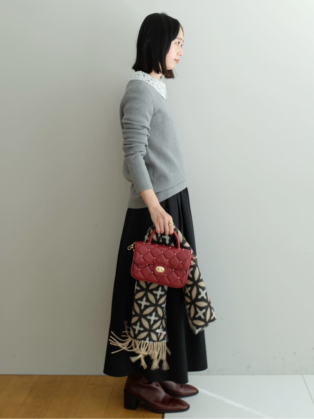 Kishimotoさんの「DRESSTERIOR｜2WAYレースカラーニット」を使ったコーディネート