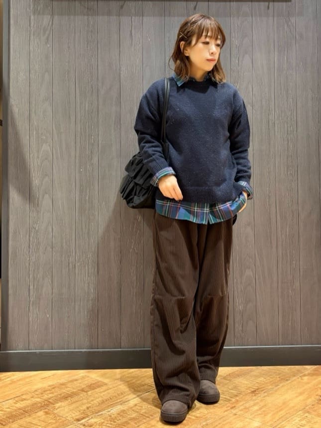 meiさんの「SHOO･LA･RUE｜【S-LL/洗濯機可】さりげないラメが上品　クルーネックニット」を使ったコーディネート