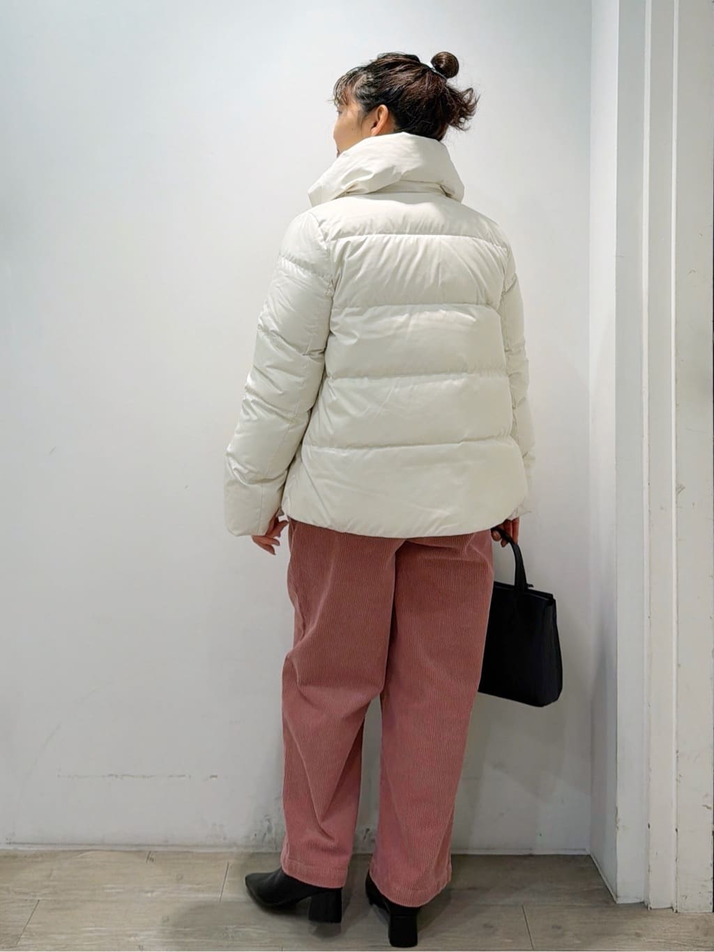 sumicaさんの「OPAQUE.CLIP｜コーデュロイタックワイドパンツ【洗濯機OK】」を使ったコーディネート