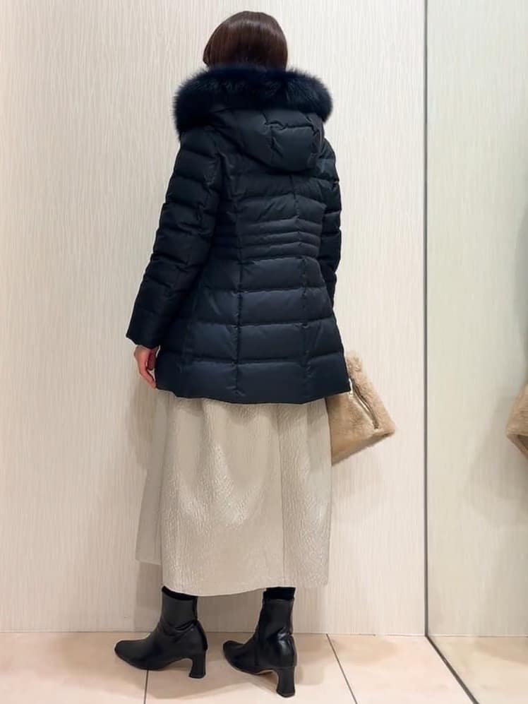 SAHOさんの「UNTITLED｜【大人フェミニン/トレンド】ニット&times;ジャカード ドッキングワンピース」を使ったコーディネート