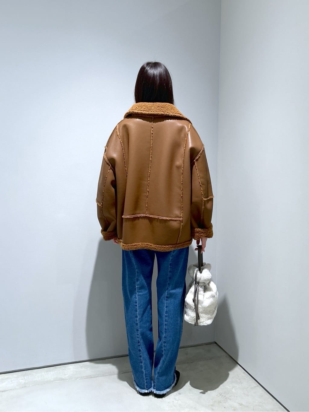 Renoさんの「INDIVI｜センターピンタックデニム」を使ったコーディネート
