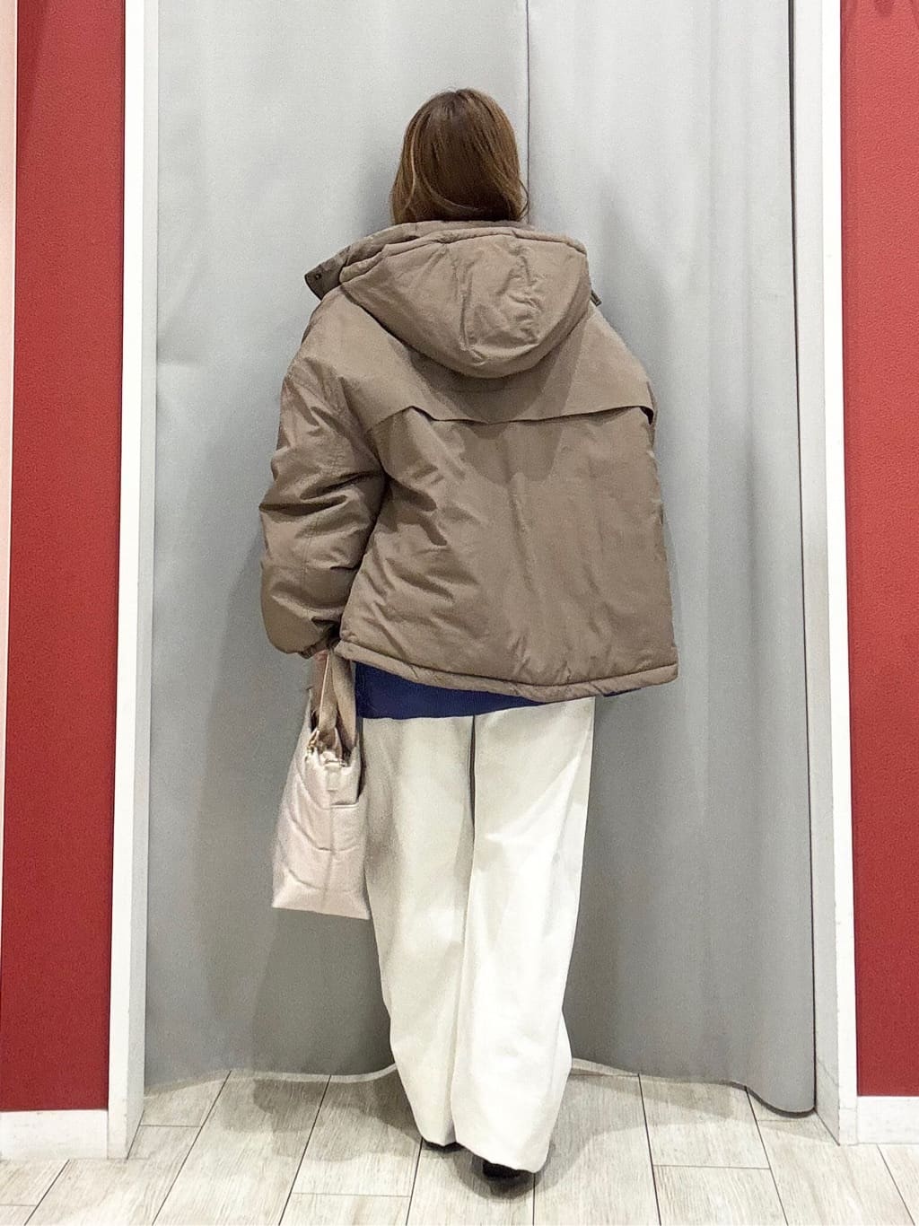 shioさんの「SHOO･LA･RUE｜【撥水/あったか】たっぷり着られる 中綿モンスターショートコート」を使ったコーディネート