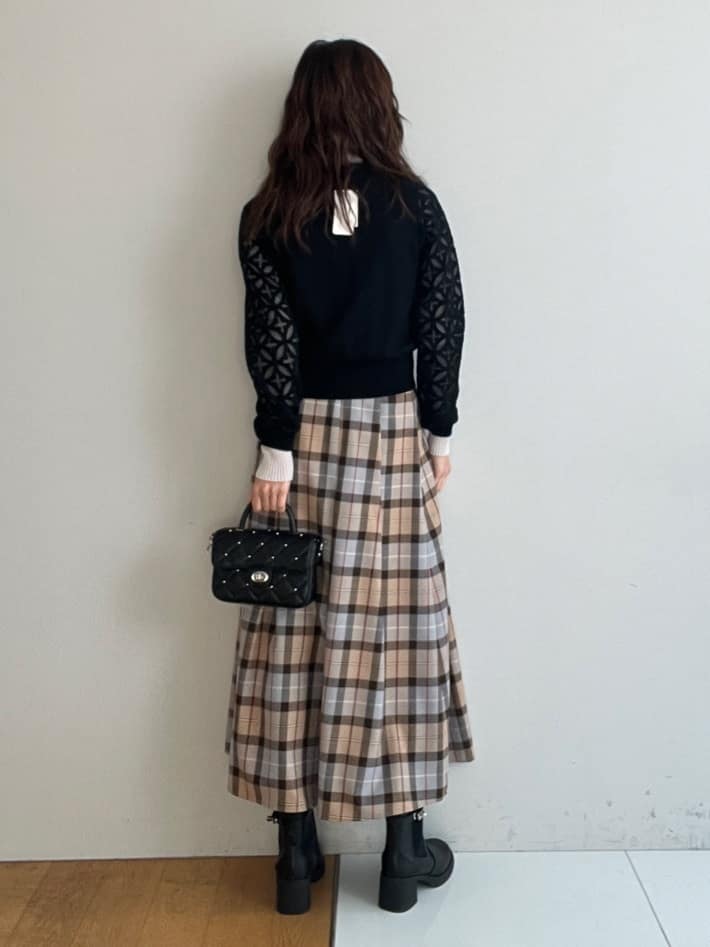 misaさんの「DRESSTERIOR｜シルクブレンドメリノウールリブプルオーバー」を使ったコーディネート