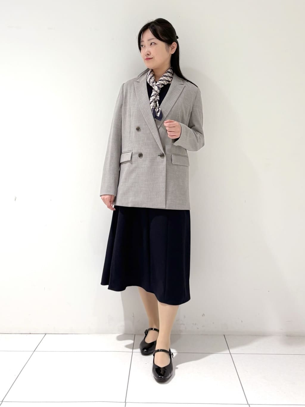 momokoさんの「INDIVI｜【洗える／セットアップ可能】凹凸ストレッチ素材ダブルジャケット」を使ったコーディネート