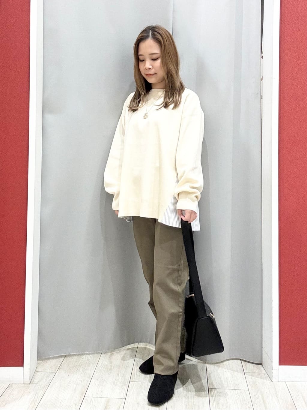 shioさんの「SHOO･LA･RUE｜【洗濯機可/S-LL/体型カバー】横姿もきれい見え スポンディッシュ Aライントップス」を使ったコーディネート