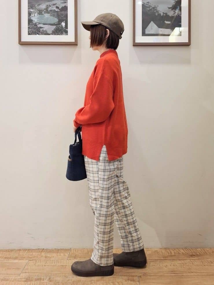 まあるさんの「SHOO･LA･RUE｜【洗濯機可/S-LL】厚すぎない　ゆったりシンプルもちもちニット」を使ったコーディネート