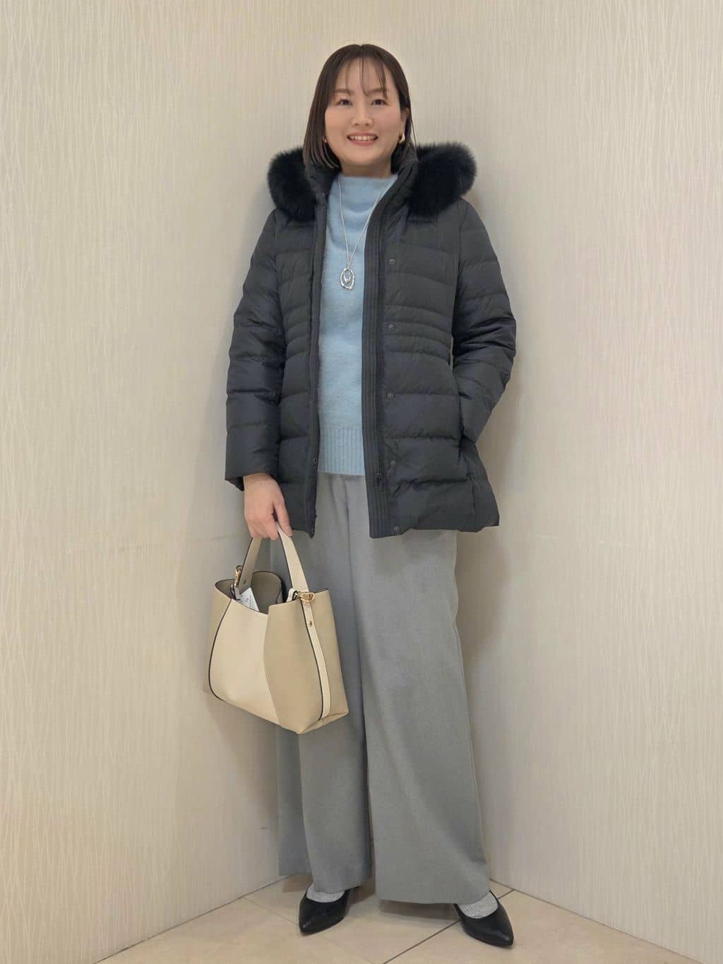 naokoさんの「UNTITLED｜【大人な品格/ふわふわニット】フォックスカシミヤ コクーンニット」を使ったコーディネート
